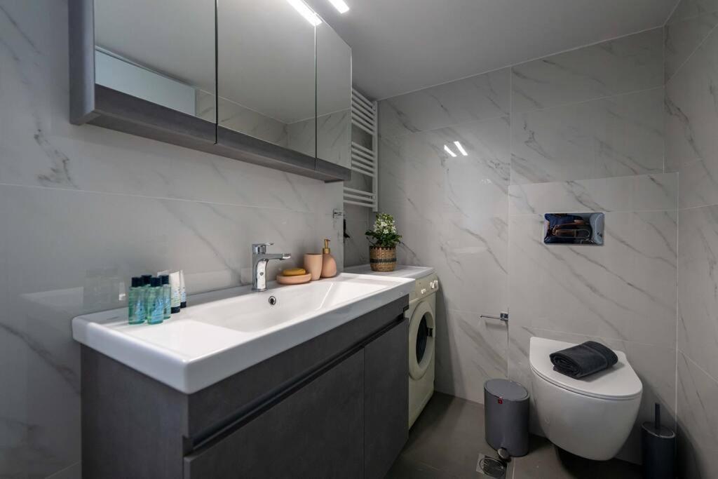 Skyhigh Haven Apartment Kalamata Exterior photo